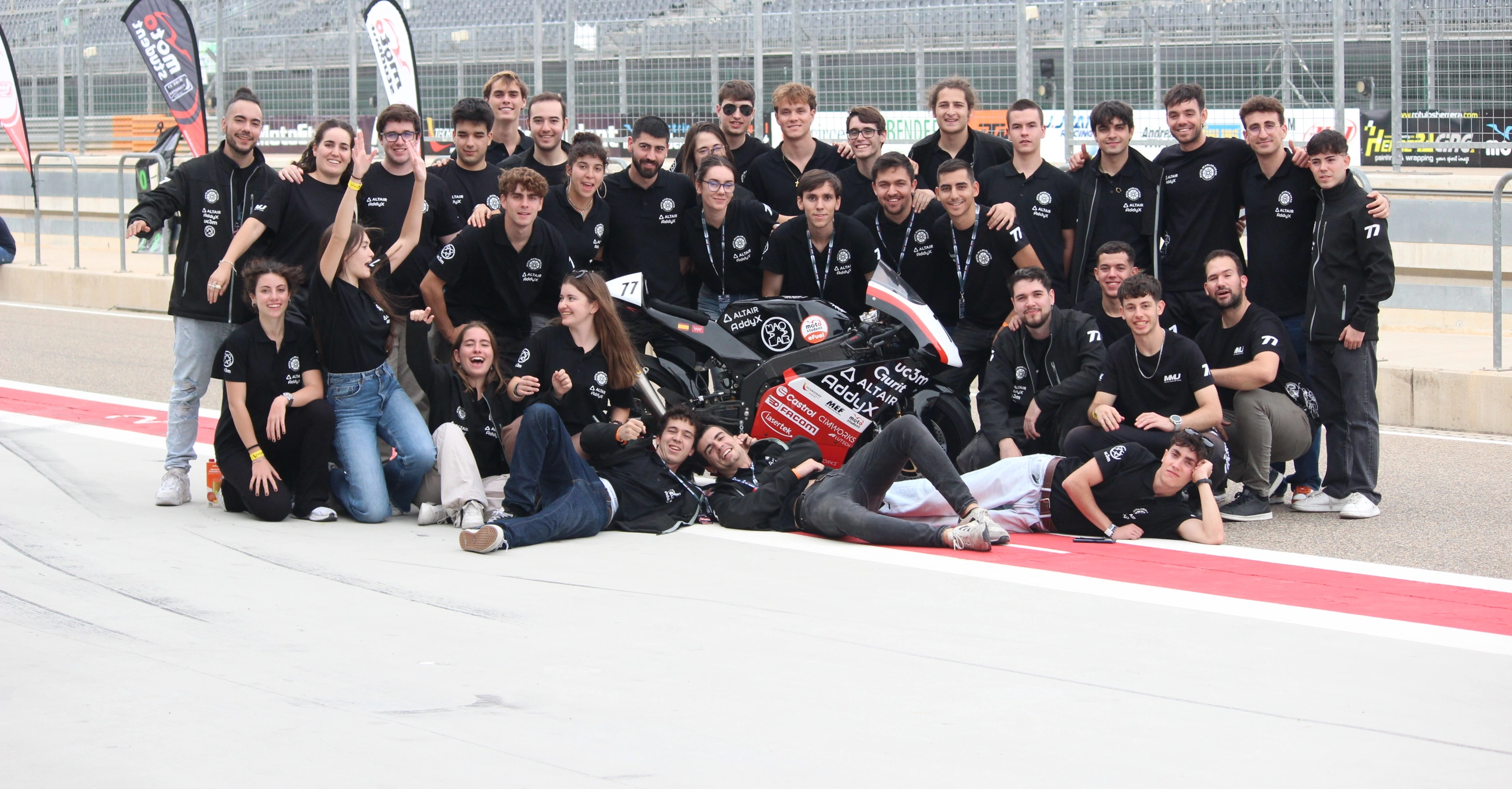 MotoStudent starting grid